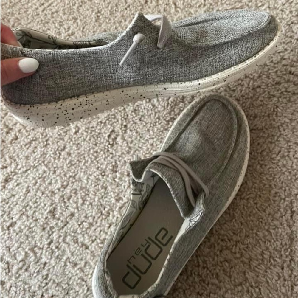 Hey dude size 9
